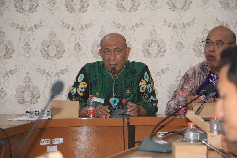 Pemkab Tala Konsolidasikan Bantuan Makanan Tersedia di Posko Pengungsian 1 Hal 2 Tala 1 3 klm 17