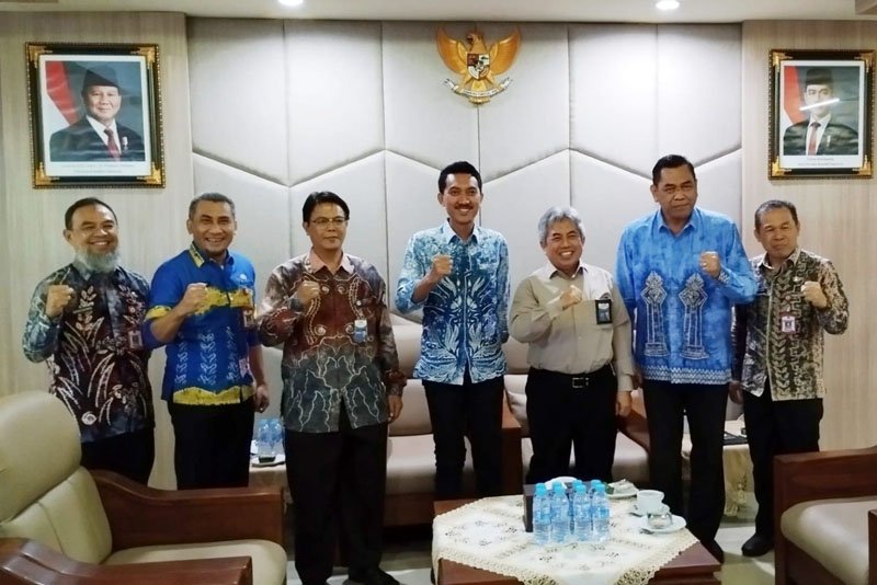 Hal 4 3 Klm Entry Meeting