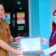 Hal 4 3 Klm Martapura Serahkan penghargaan