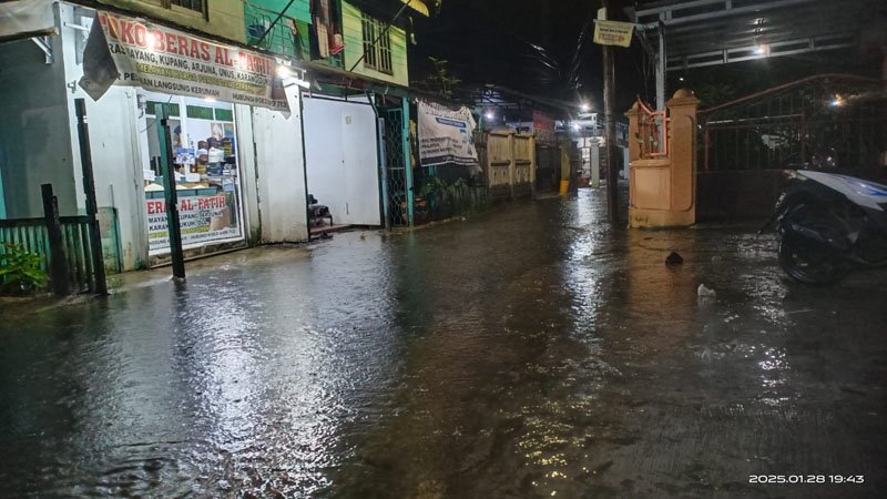 Hal 5 HL 4 klm jalan terendam