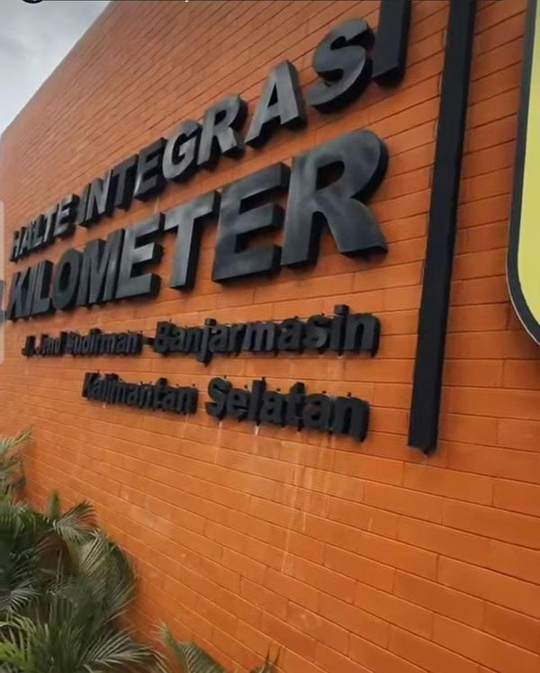 Hal 6 2 Klm Terminal terintegrasi nol kilometer