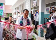 Wali Kota Banjarbaru Resmikan Pembangunan Ruang Kelas Baru dan Fasilitas Pendidikan 8 Wali Kota Banjarbaru Resmikan Pembangunan Ruang Kelas Baru dan Fasilitas Pendidikan