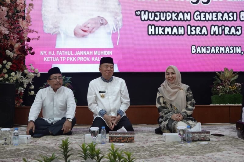 Gubernur Kalsel H Muhidin dan Ketua TP PKK Hj Fathul Jannah Peringati Isra Mikraj Bersama Kader PKK Provinsi 1 IMG 20250102 WA0043 e1735824137117