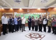 Komisi IV DPRD Kalsel Bersama Mitra Kerja Kaji Banding Pengelolaan Sistem Pelayanan Pasien ke RSUD DR Soetomo Surabaya 19 Komisi IV DPRD Kalsel Bersama Mitra Kerja Kaji Banding Pengelolaan Sistem Pelayanan Pasien ke RSUD DR Soetomo Surabaya