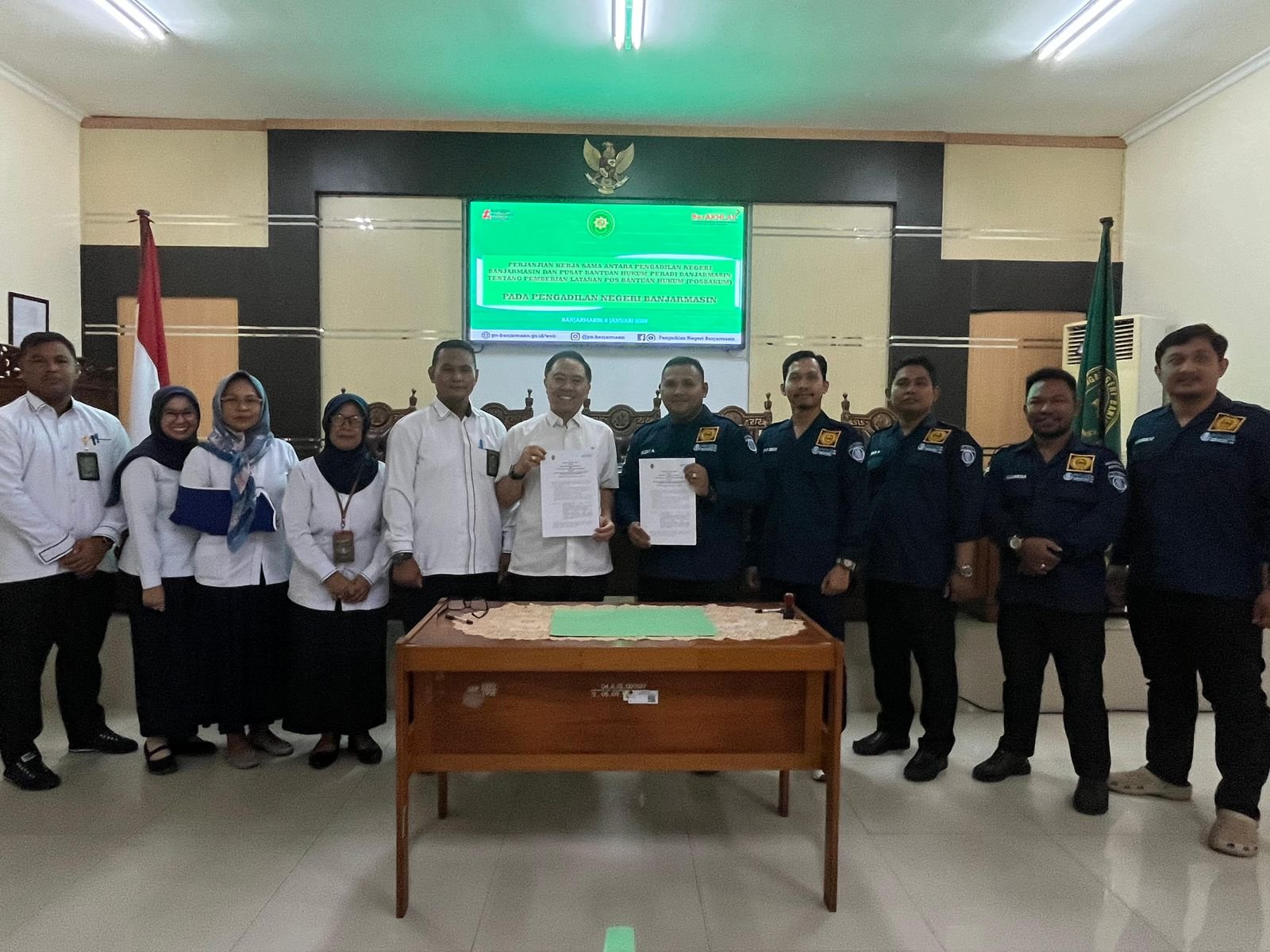 PBH PERADI Banjarmasin Teken MoU dengan Pengadilan Negeri Banjarmasin Tahun 2025 1 IMG 20250106 WA0008 1
