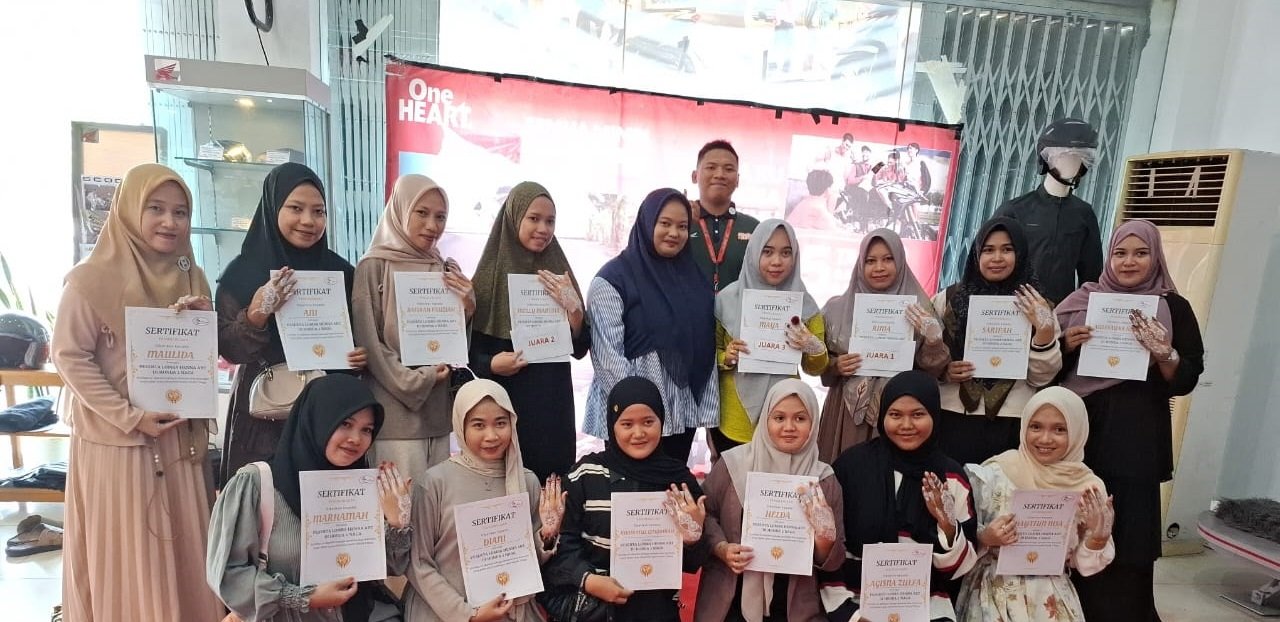 Dua Naga Banjarmasin Hadirkan Keceriaan Melalui Henna Art Competition 1 IMG 20250111 WA0001