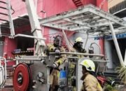 Seorang Wanita Dinyatakan Hilang dalam Kebakaran di Glodok Plaza 14 Seorang Wanita Dinyatakan Hilang dalam Kebakaran di Glodok Plaza