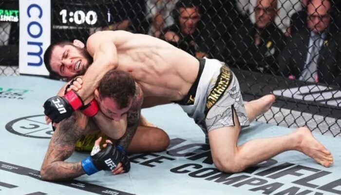 Islam Makhachev Pertahankan Gelar Kelas Ringan UFC Keempat Kalinya