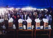 Gubernur Kalsel H. Muhidin Temui Warga dan Berikan Bantuan Terdampak Banjir di Martapura Kabupaten Banjar