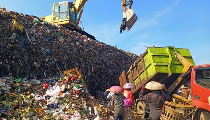 TPA Basirih Ditutup?, Aktivis Sodorkan Pilah Sampah dari Rumah sebagai Solusi 2 hal 5 Kontrak Foto2