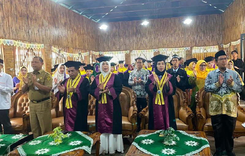 Kukuhkan Puluhan Pelajar Lansia Kota Banjarmasin, Arifin Noor Ingin Lansia Mandiri dan Tangguh 1 hal 5 kontrak1