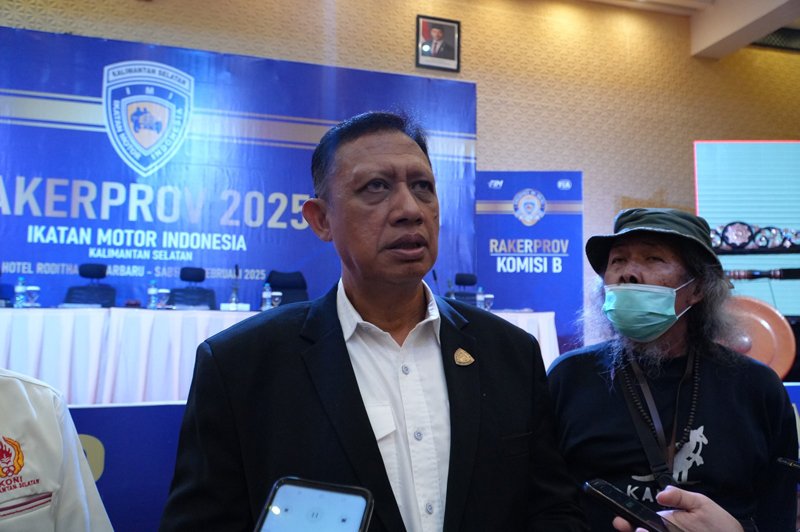 08 2klm Ketua IMI Edy S jpg