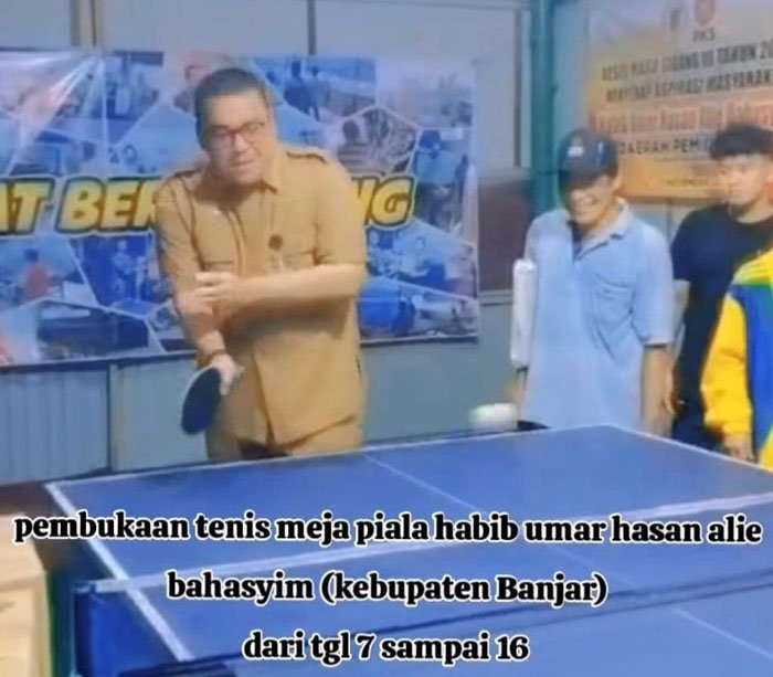 08 2klm habib umar jpg