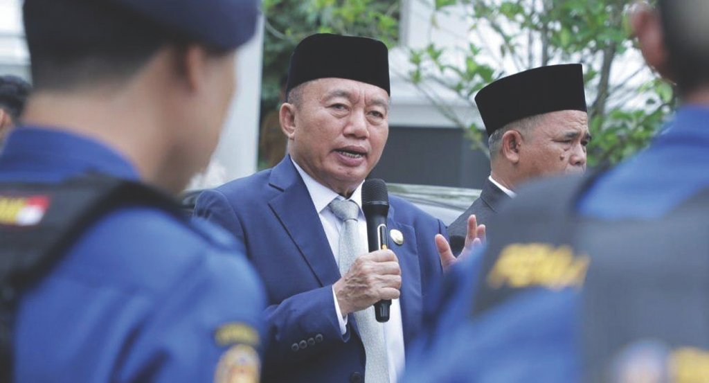 Gubernur Muhidin Minta Tegas dan Tegap Menghadapi Apapun 1 1 3 klM adv Kontrak Pemprov 10 Gubernur semangati Satpol PP dan Damkar Pemprov