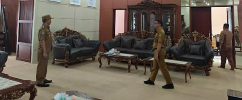 Wabup Katingan Didampingi Pj. Sekda Cek Rumdin 1 10 katingan 17