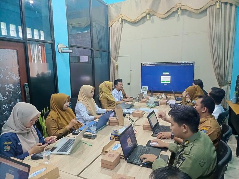 Hal 12 HSS 1 3 klm 8