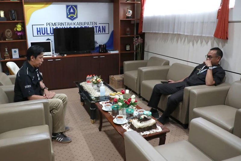 Sekda HSS Sambut Silaturahmi Kepala Bank Kalsel Kandangan 1 Hal 12 HSS 3 klm 9