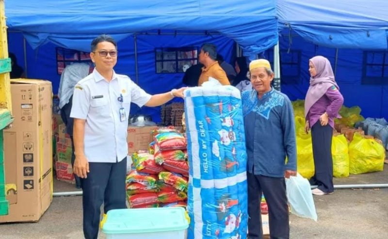 Dinsos Tala Salurkan Bantuan ATENSI Lansia dan Penyandang Disabilitas 1 Hal 2 Tala 3 kln 2