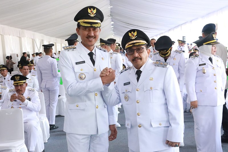 Hal 4 4 KLM Martapura Resmi dilantik