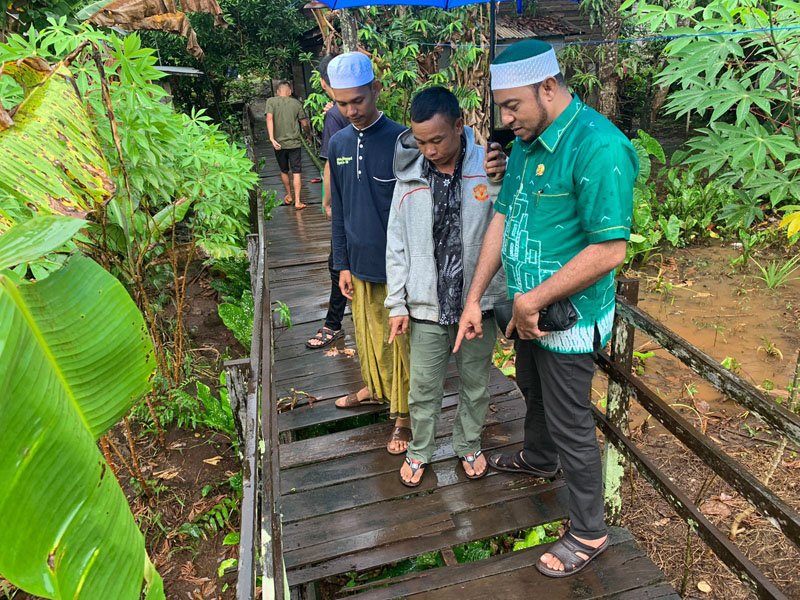 Masyarakat Awang Bangkal Timur, Keluhkan Kerusakan Titian Akses Jalan Penghubung Antar Desa 1 Hal 5 3 Klm Titian Desa Awang Bangkal Timur