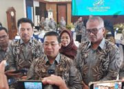 Selepas Jabatan Wali Kota, Ibnu Sina Fokus Kembangkan Isfo dan Karir Politik di Partai Demokrat 23 Selepas Jabatan Wali Kota, Ibnu Sina Fokus Kembangkan Isfo dan Karir Politik di Partai Demokrat