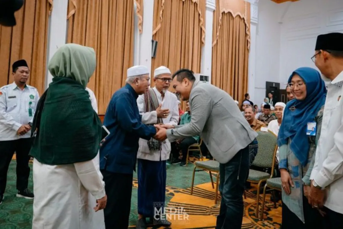 Jelang Ramadan Wali Kota Banjarbaru Dorong Optimalisasi Pengumpulan Zakat 1 Hal 6 3 KLM BJB 1 1