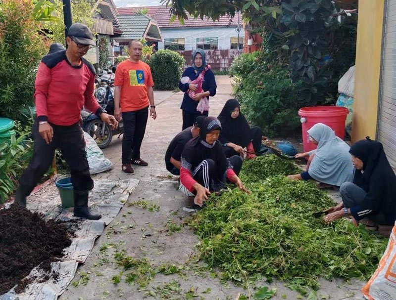 Hal 6 3 KLm Pilah Sampah