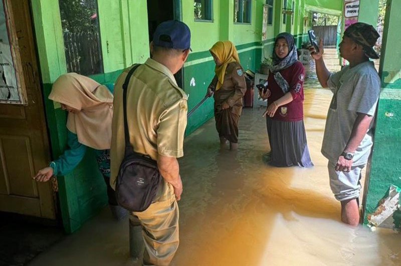 Hal 6 3 Klm Dinkes Banjar Pantau