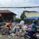 Hal 6 4 Klm Sisa sampah Tak Terangkut