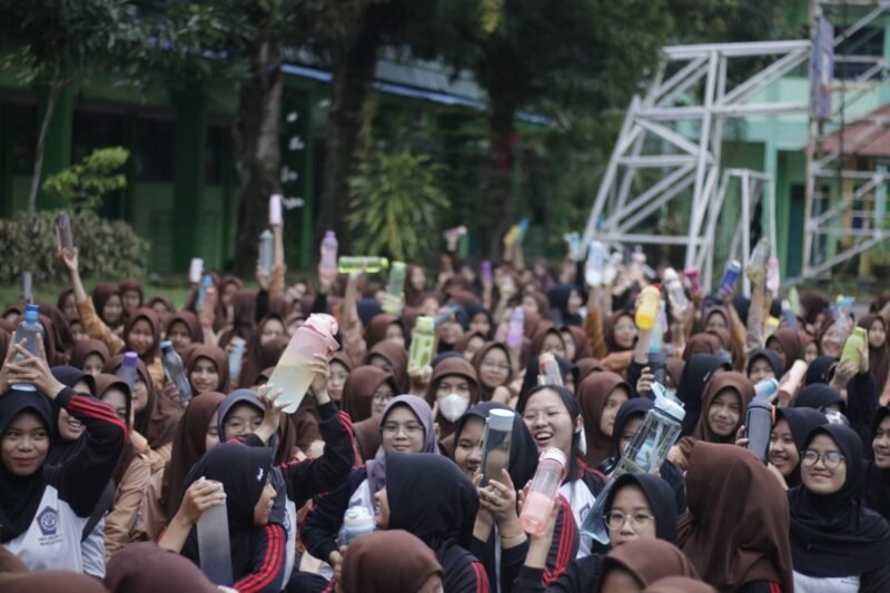 Cegah 'Pembusukan Otak', BASAKalimantan Wiki Kunjungi SMAN 1 Martapura 1 IMG 20250208 WA0029 e1738992034629