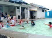 Antusias! Siswa SD Kartika V-7 Banjarmasin Ikuti Kegiatan Berenang di GOR Hasanuddin 15 Antusias! Siswa SD Kartika V-7 Banjarmasin Ikuti Kegiatan Berenang di GOR Hasanuddin