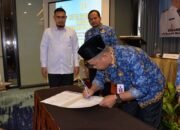 Pj Bupati Batola Tandatangani MoU Dorong Transformasi Sistem Pelayanan Kesehatan 34 Pj Bupati Batola Tandatangani MoU Dorong Transformasi Sistem Pelayanan Kesehatan