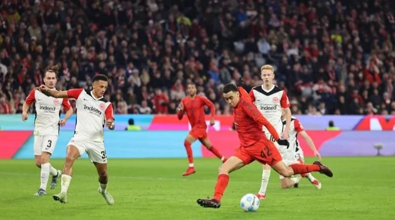 Bayern Muenchen Gunduli Frankfurt, Semakin Kokoh Pimpin Liga Jerman 1 IMG 20250224 WA0016