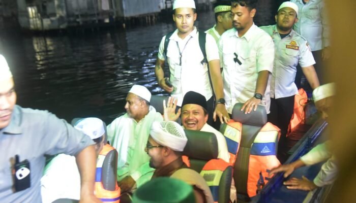 Wagub Hasnuryadi Hadiri Haul Pakai Speed Boat, dan Sebut Teringat Dampingi Guru Zuhdi