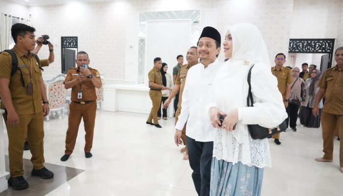 Tinjau Rumdin, Wagub Hasnuryadi Didampingi Istri drg. Ellyana Trisya, Bersyukur Kondisinya Sangat Baik dan Layak