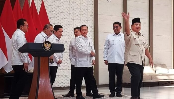 Presiden Prabowo Instruksikan Penurunan Tarif Tol dan Harga Tiket Pesawat