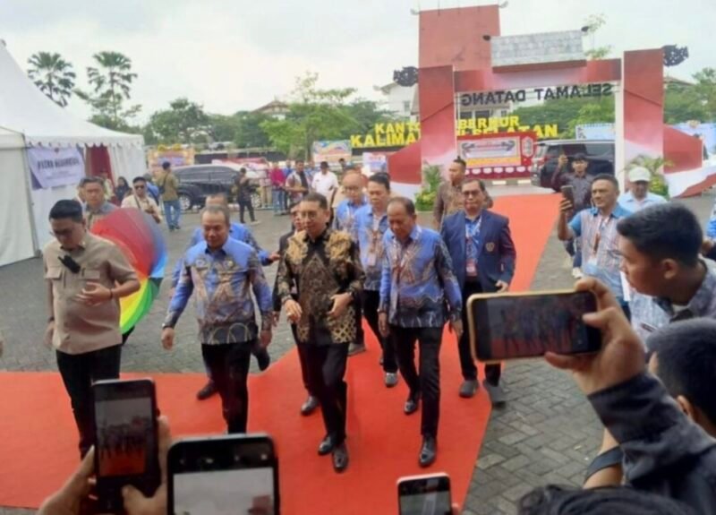 Puncak HPN 2025 Banjarmasin, Fadli Zon Pastikan Pers Bukan Hanya Mengabarkan tapi Mengawal Kebijakan 1 IMG 20250209 120552 e1739074001829