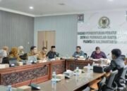 Bapemperda DPRD Provinsi Kalsel Gelar Rapat Harmonisasi Beberapa Konsepsi Draft Rancangan Perda 29 Bapemperda DPRD Provinsi Kalsel Gelar Rapat Harmonisasi Beberapa Konsepsi Draft Rancangan Perda