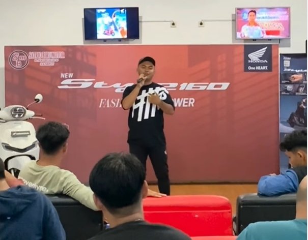 Satrio Biru Ciptakan Suasana Ceria Lewat Stand Up Comedy Competition 1 IMG 20250220 065647