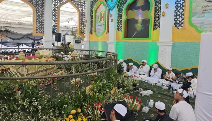 Haul ke-10 H Abdussamad Sulaiman Dihadiri Ribuan Jemaah
