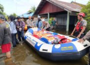 Mapala Fisipioner ULM Banjarmasin Kerahkan Perahu Karet untuk Bantu Korban Banjir di Martapura 8 Mapala Fisipioner ULM Banjarmasin Kerahkan Perahu Karet untuk Bantu Korban Banjir di Martapura