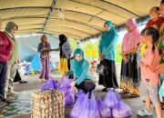 Ketua TP PKK Banjarbaru Tinjau Korban Banjir di Tambak Buluh 33 Ketua TP PKK Banjarbaru Tinjau Korban Banjir di Tambak Buluh