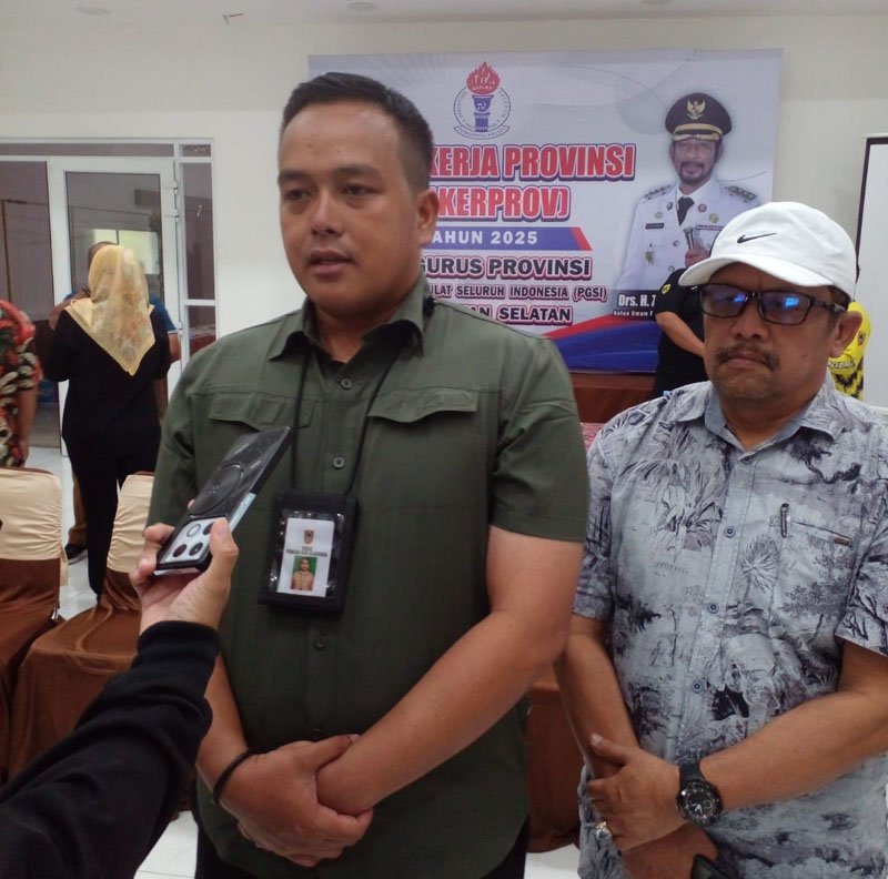 08 2klm Rijal Hamid Ketua PTOI Kalsel jpg