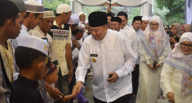 1 35 klm Kontrak Pemprov 24 Gubernur H Muhidin buka puasa bersama PT Barito Putera