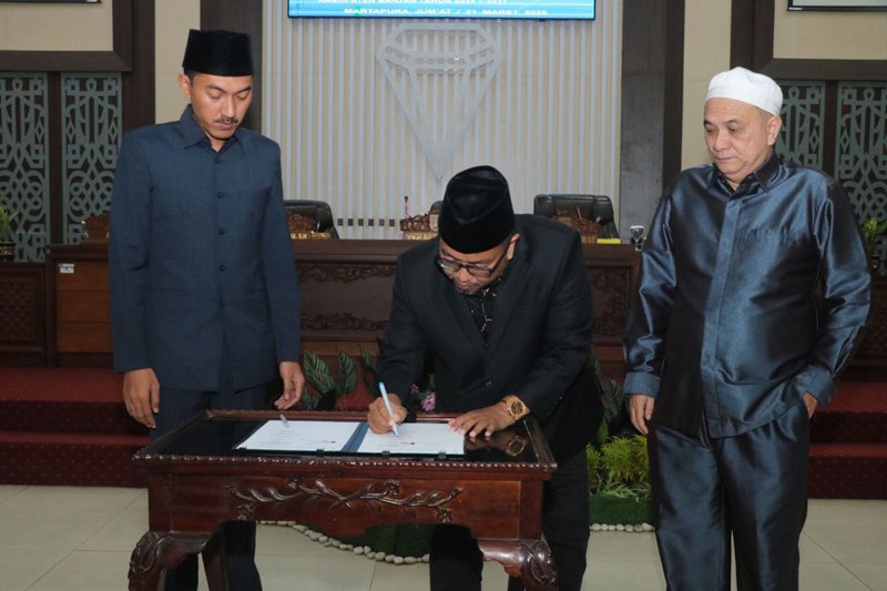 Hal 4 3 Klm Martapura Sampaikan LKPJ