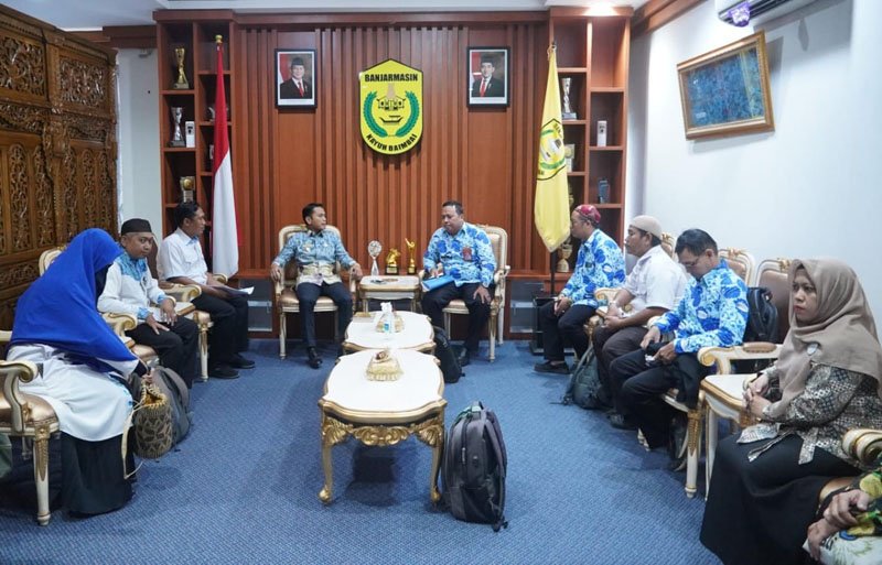 Hal 5 3 Klm Audensi Guru Honor