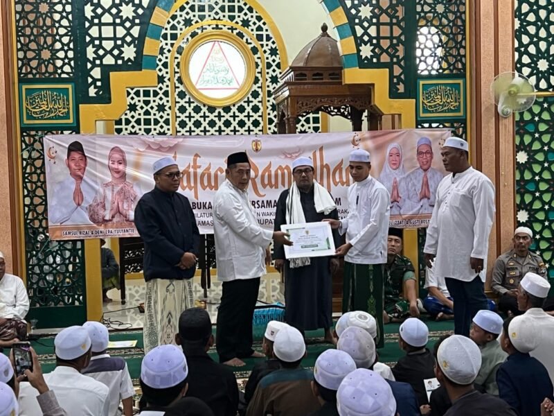 Bupati HST Safari Ramadhan di Desa Samhurang