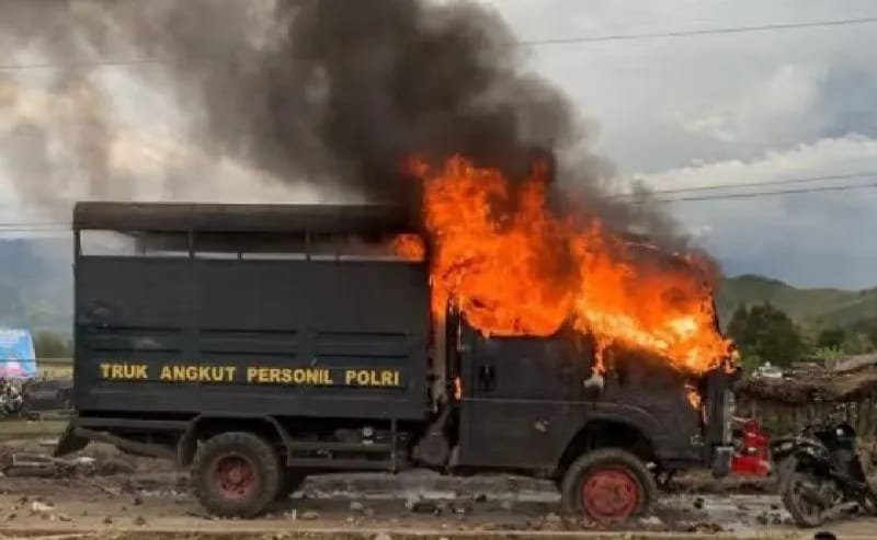 Kericuhan Saat Acara Syukuran Bupati Jayawijaya, Enam Orang Terluka, Mobil Dirusak dan Satu Dibakar 1 IMG 20250316 WA0038