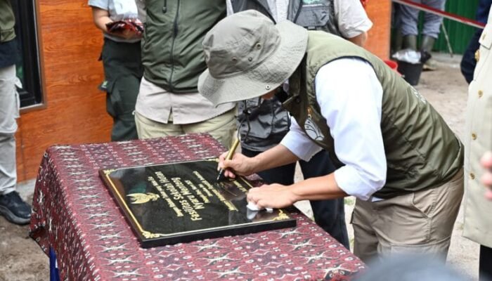 Menhut Resmikan Kawasan Rehabilitasi dan Konservasi Orang Utan Nyaru Menteng