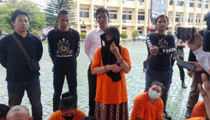 Perempuan Nekat Rampok Kalung Emas Hingga Aniaya Korban